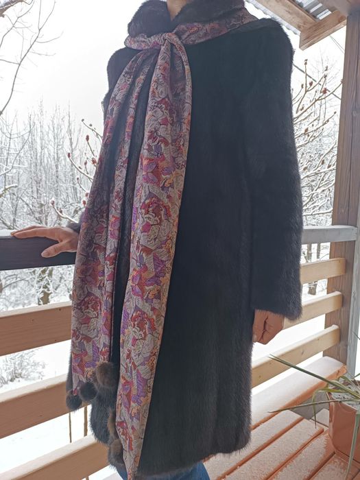 Продам норкову шубу 42-44р.