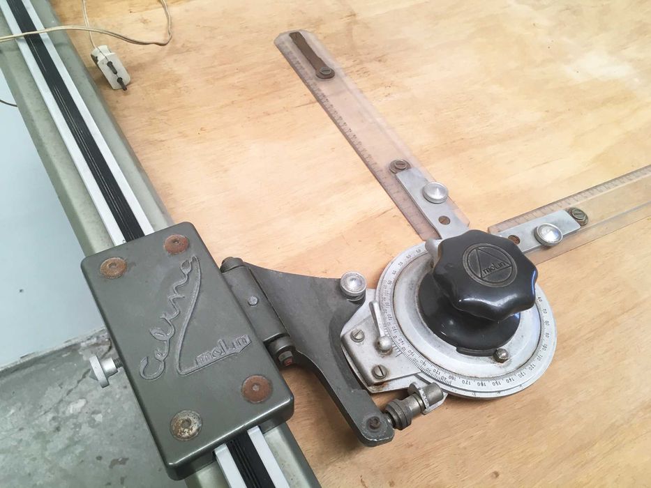 Estirador Vintage "MOLIN CONTINENTAL" Lindíssimo, Completo e Funcional