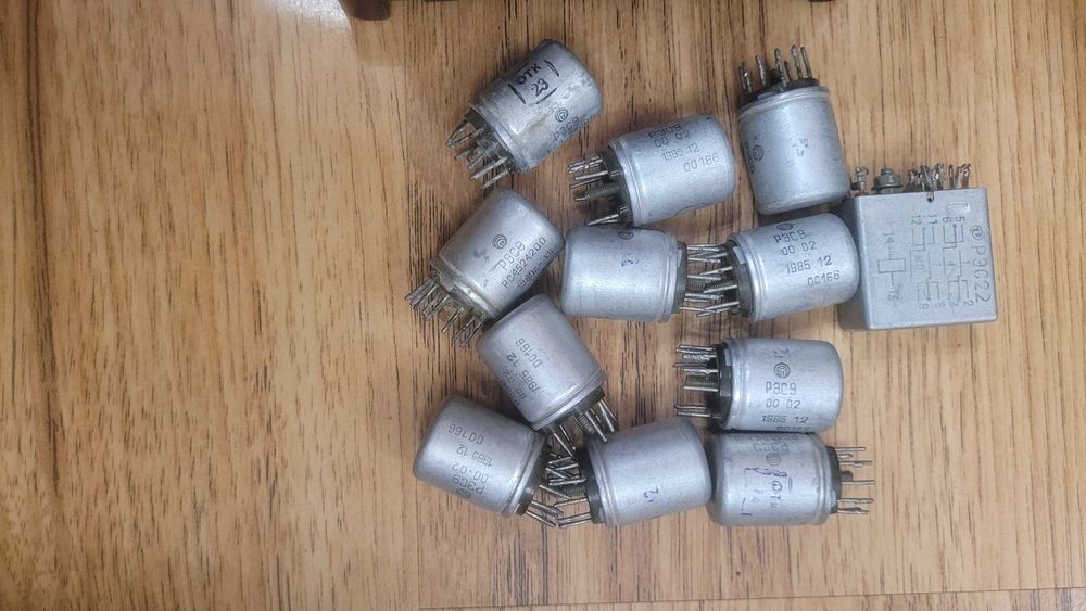 радиодетали, транзисторы, реле, диоды