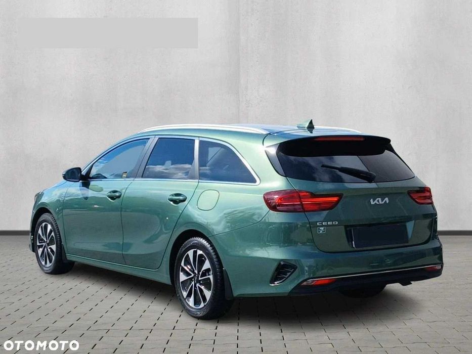 Ceed kombi Tribute  salon Polska