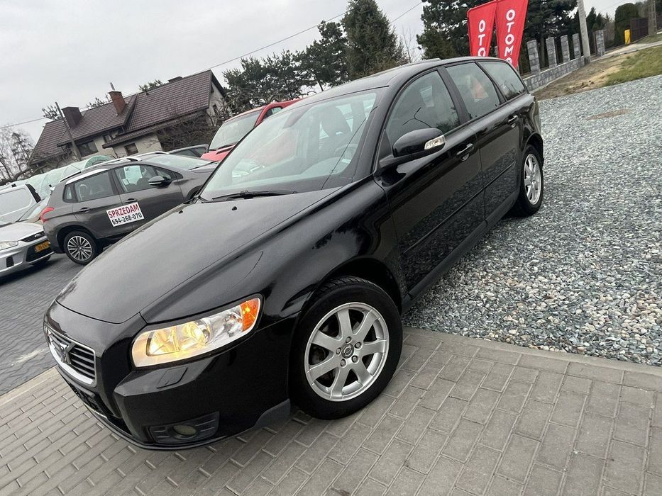 Volvo V50 Volvo V50 1.6B Lift 2007r Climatronic Czarna Perła Alufelgi Kombi !