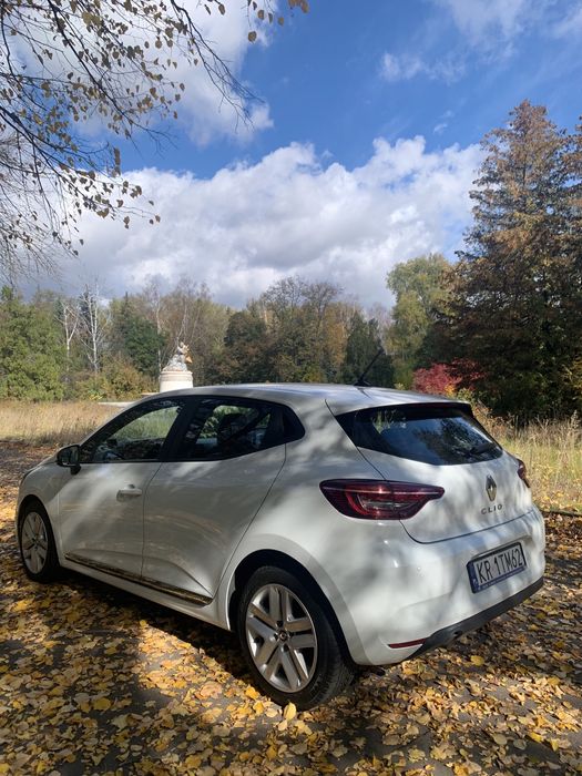 Renault Clio 5 2020 год в отличном состоянии