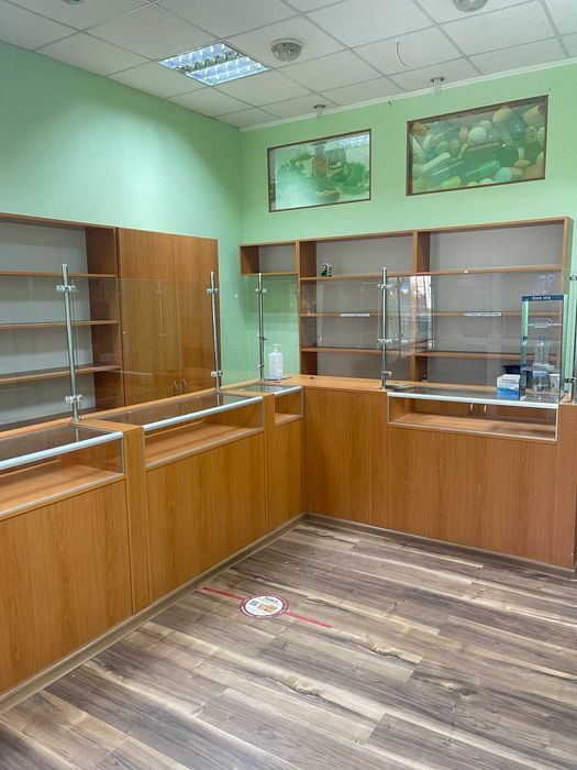 Продам фасадное помещение в р-не Нового рынка.