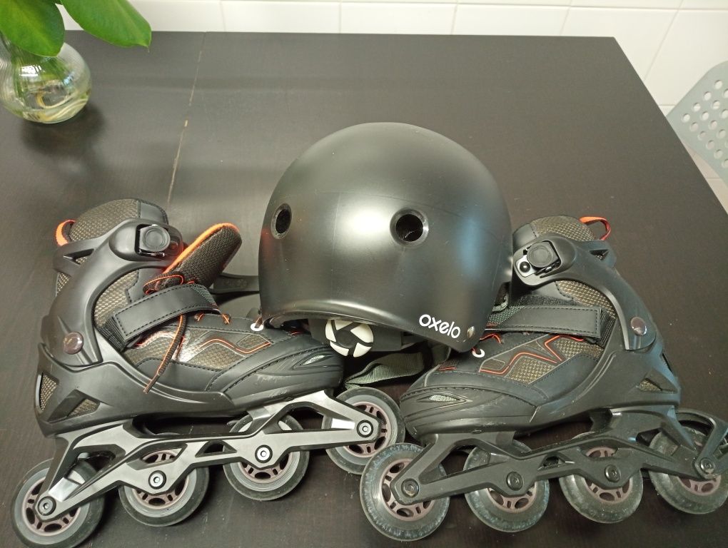 Patins criança Decathlon ajustáveis + capacete