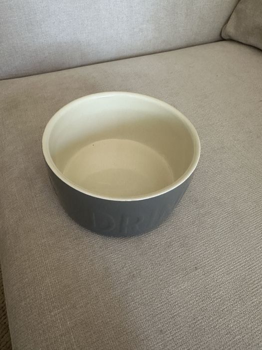 Tigela cão cinzenta