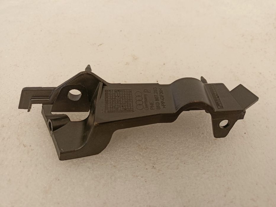 Audi A4 B8 8K 8K0 ślizg zderzaka lewy przód przedni mocowanie nowy