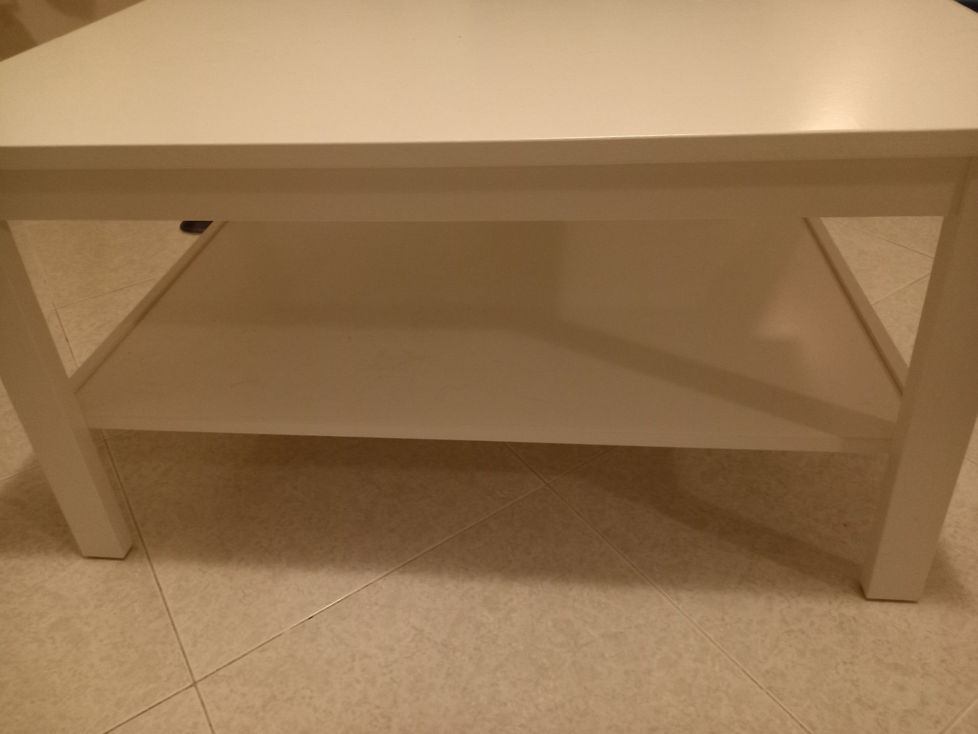 Mesa  nova de madeira maciça