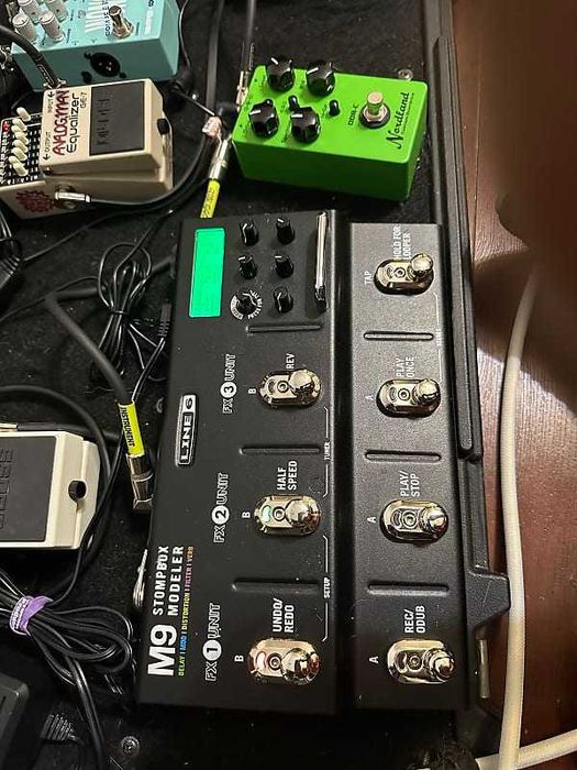 Line 6 M9 Stompbox Modeler z oryg. zasilaczem