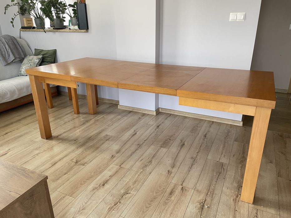 Stół rozkładany 220 cm x 90 cm x 79 cm IKEA w stanie bardzo dobrym