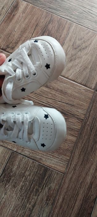 Buciki białe niemowlęce niechodki kik