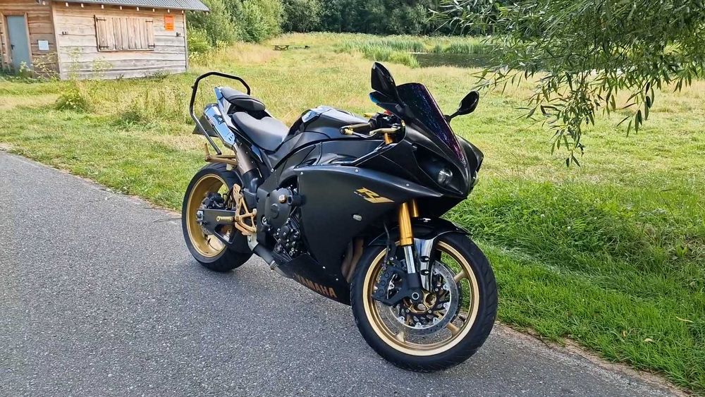 Yamaha R 1  rn22 rok 2012  zanienie na Vw Transporter T5