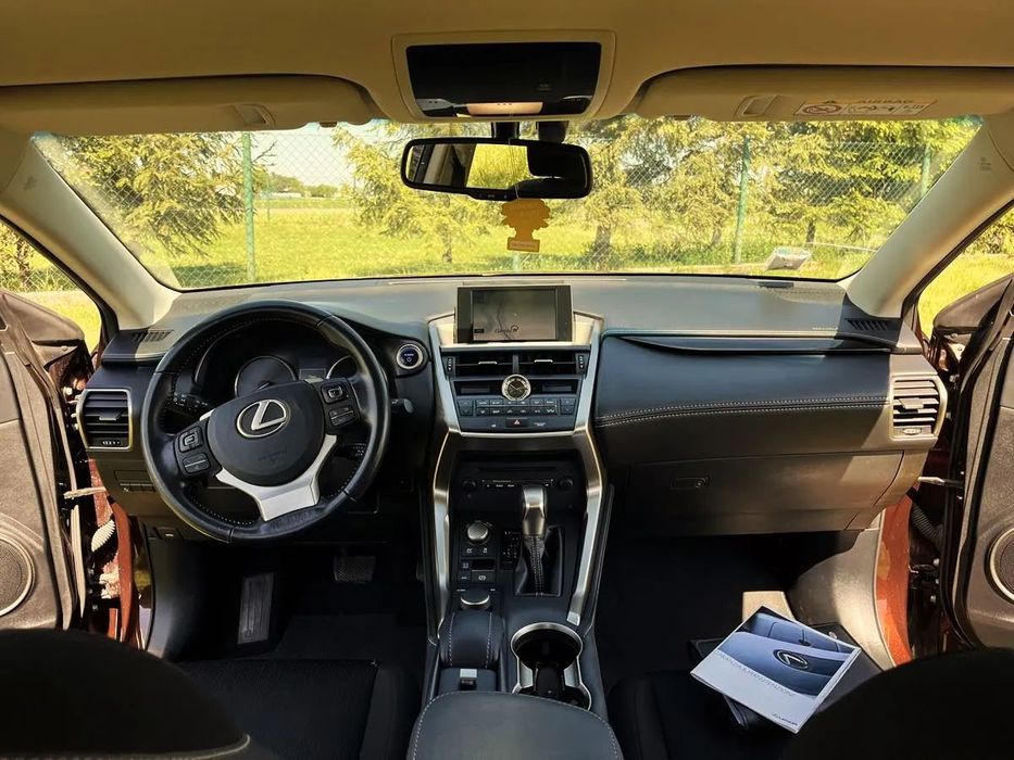 Lexus NX hybryda, 4WD, NAVI, serwis ASO, bezwypadkowy, kamera, OKAZJA !!!