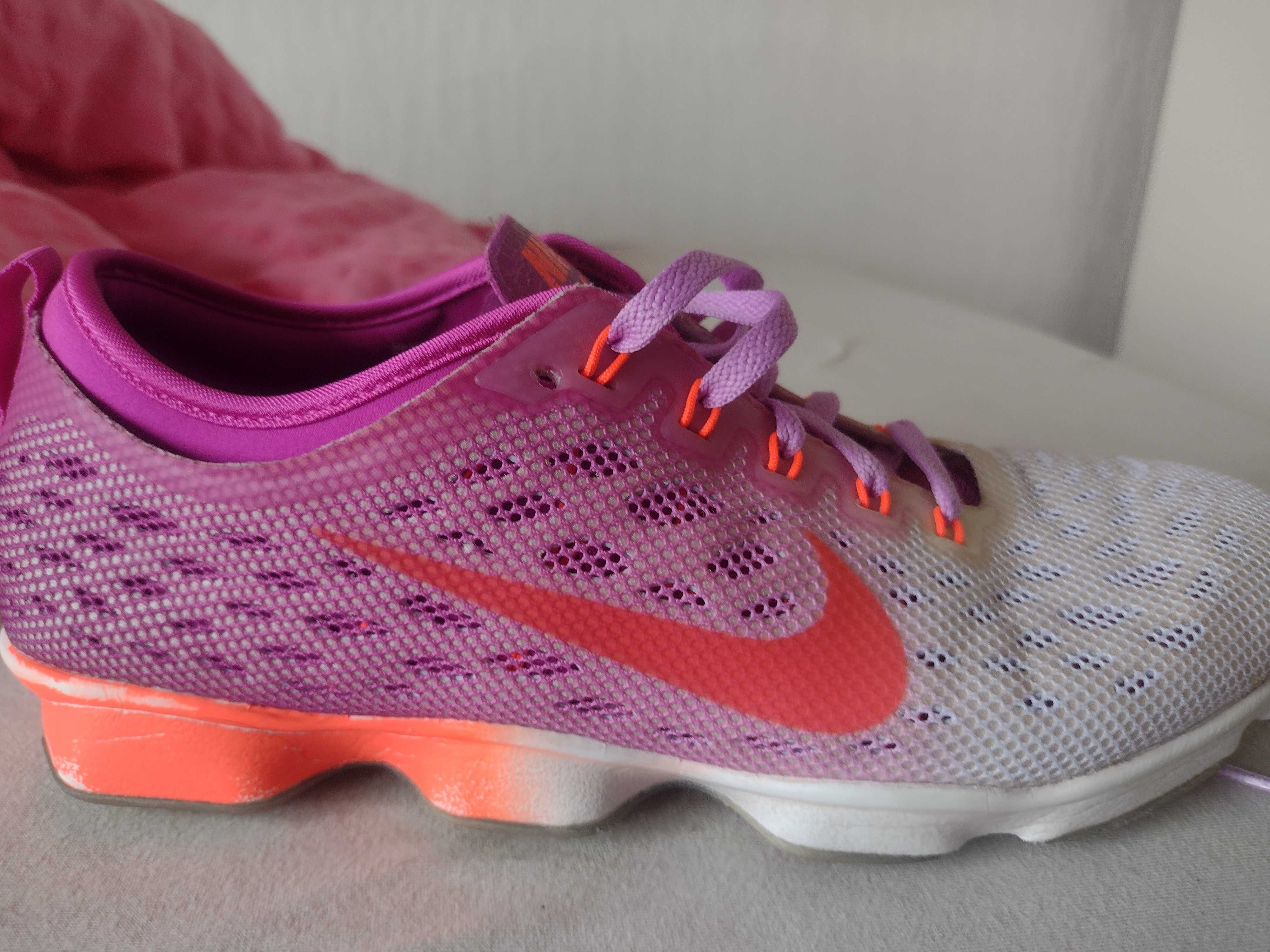 Buty Nike Fit Agility  . Rozmiar 38 .5