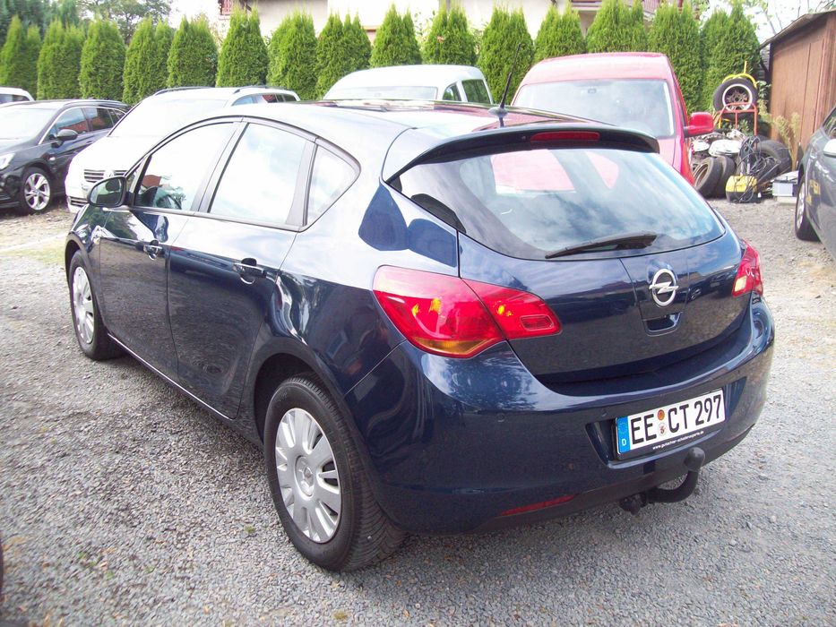 OPEL ASTRA J 1,6 116 KM/bez turbiny/stan b.dobry