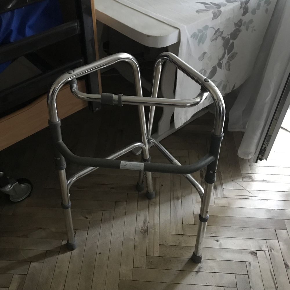 Ліжкко функціональне для інваліда