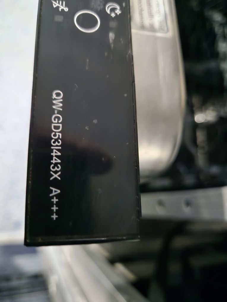 Zmywarka Sharp QW-GD531443X błąd F9