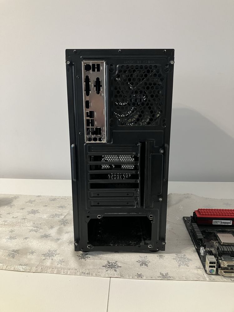 SilentiumPC Signum SG1 - obudowa ATX, mesh front