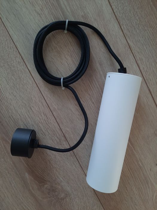 Trzy lampy wiszące tuby białe