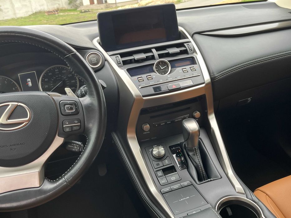 Lexus NX 300 Продам