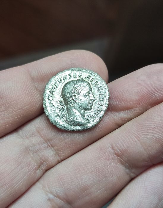 Denário romano de Alexandre Severo (escasso)