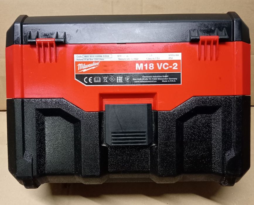 Milwaukee M18 VC-2 Odkurzacz Na Sucho I Mokro