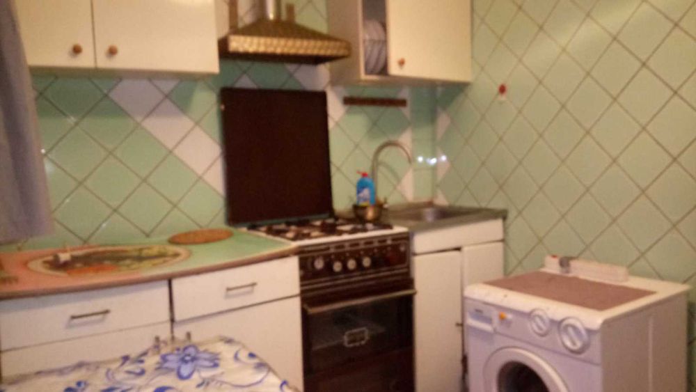 Оренда 1-кімнатної квартири на Залютиному.