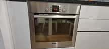 Forno de encastrar HBN 730550. Funciona perfeitamente