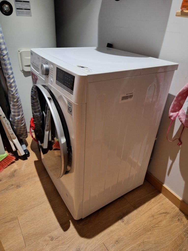 Máquina lavar e secar roupa LG