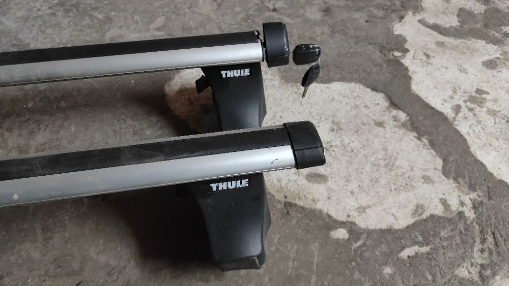 Bagażnik dachowy Thule passat b6