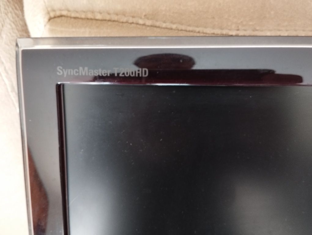 TV/Monitor Samsung SnycMaster T200HD