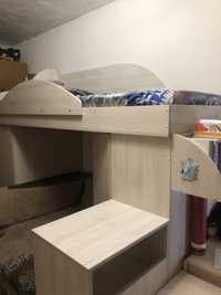 Ліжко з шафами в дитячу кімнату для школяра