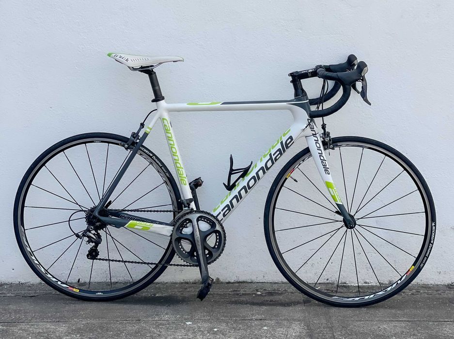 Bicicleta Estrada / Cannondale Carbono / Shimano Ultegra / Tamanho 56