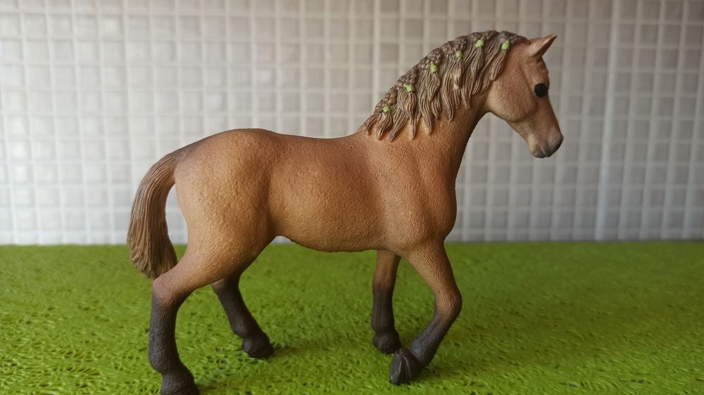 Шляйх коні, Schleich фігурки коней