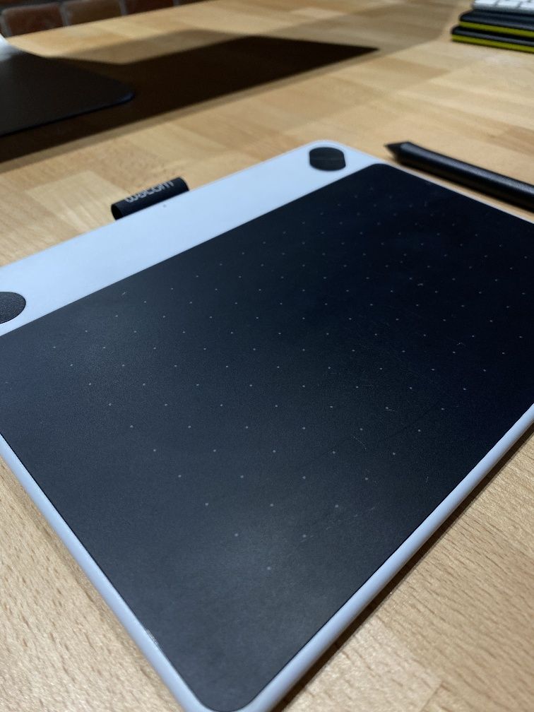 Графічний планшет Wacom Intuos Draw Pen S