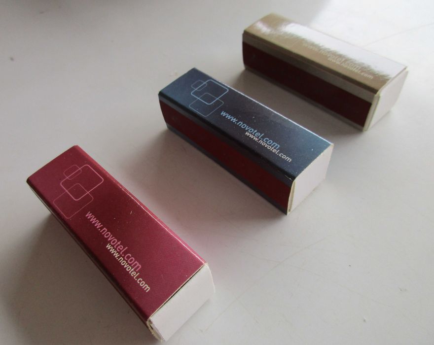 Novotel - - - - - - - Caixas de Fósforos