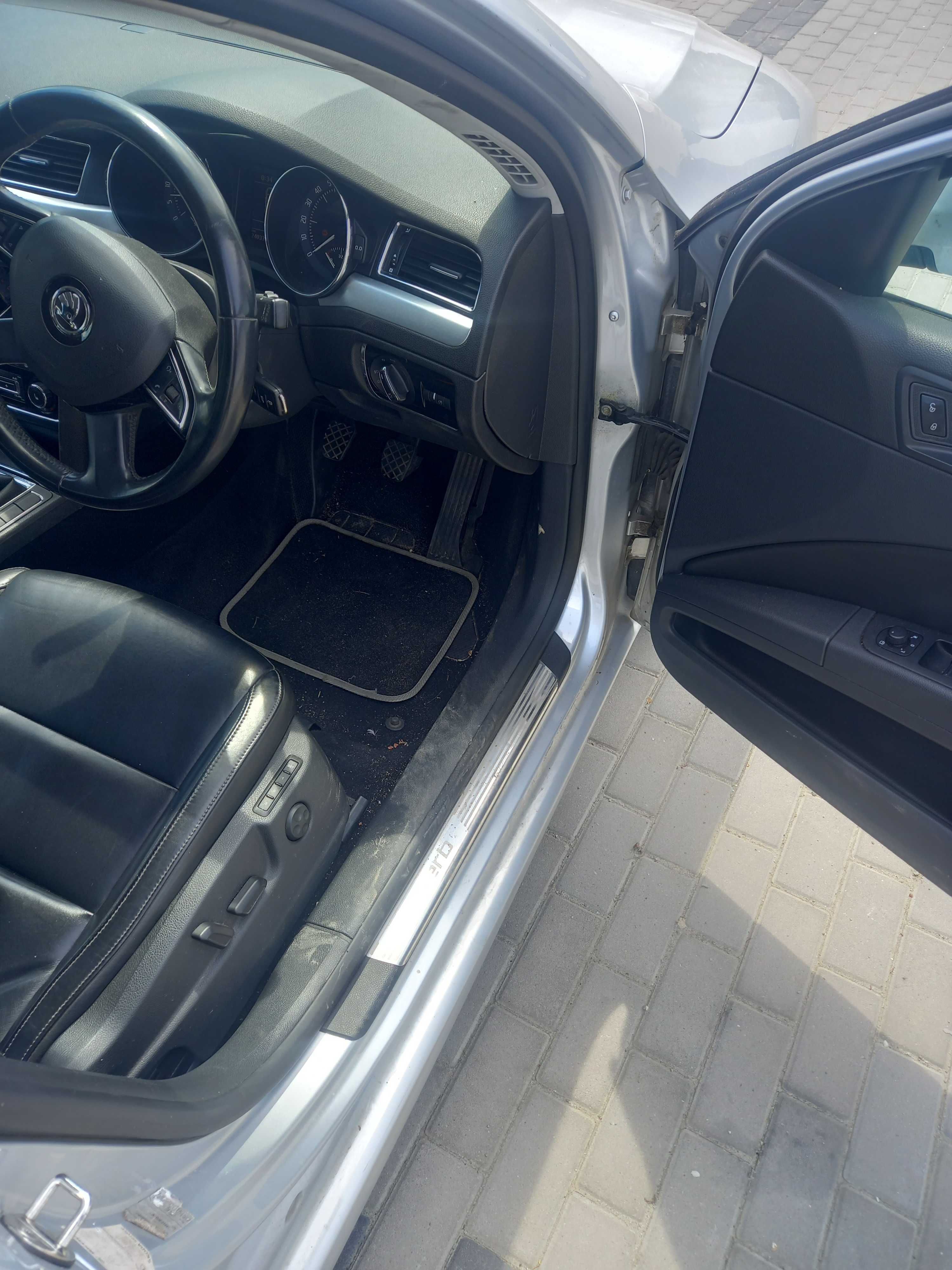 Skoda superb lift  led 1,6tdi 2014 rok anglik