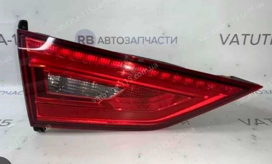 частина перед.бампера,задній стоп Ауди А3 8V5945093J  8V5897437G