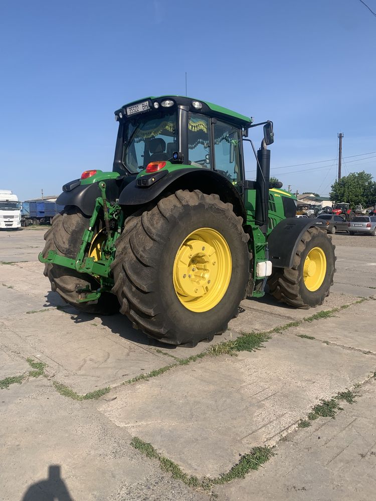 John Deere 6195M