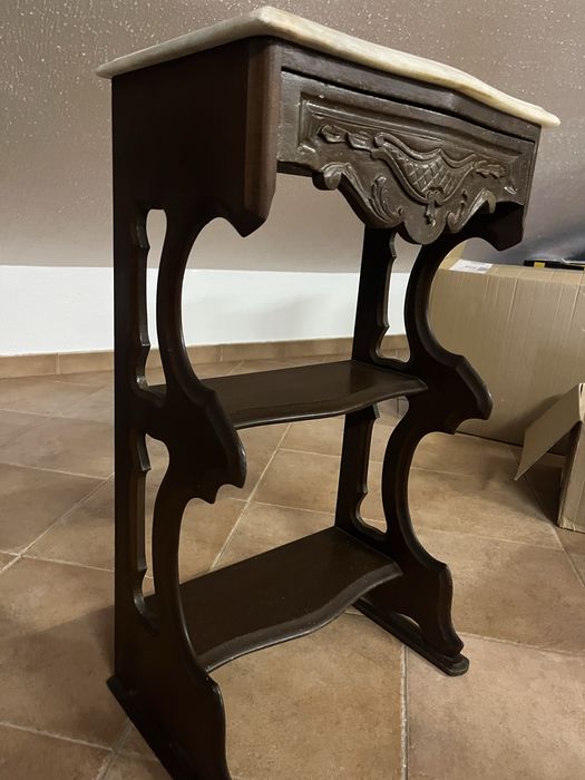 Movel mogno com pedra