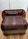 Akordeon Hohner.