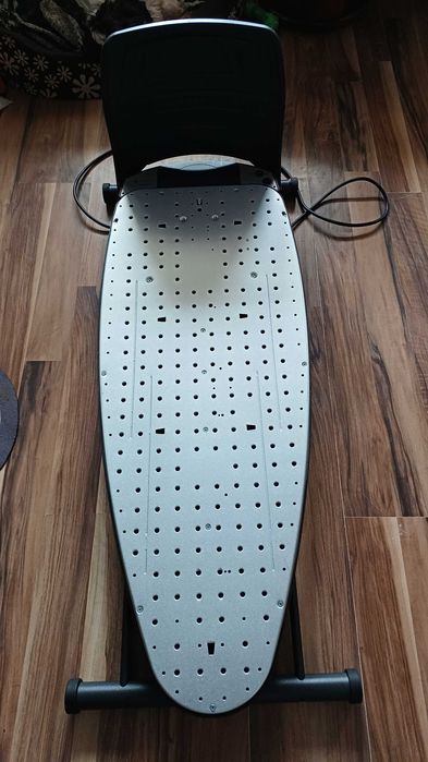 Deska do prasowania Bosch z gniazdkiem, nawiewem i nadmuchem