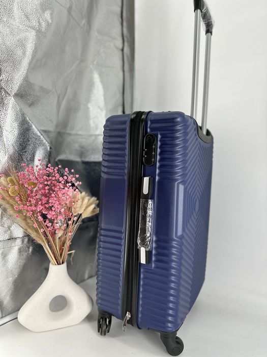 Nowa walizka średnia - Galanteria Matejko