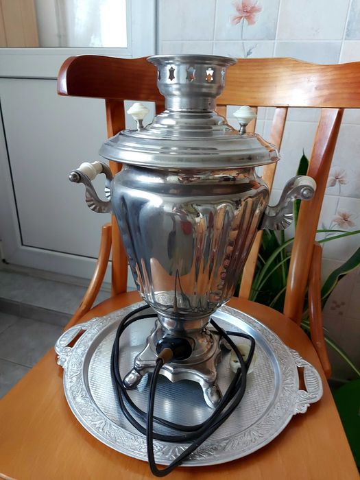 Тульский єлектросамовар, подстаканники- Богдан Хмельницький.