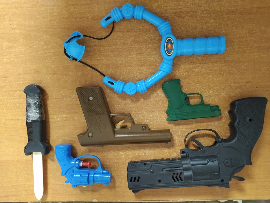 Детское оружие.пистолет.