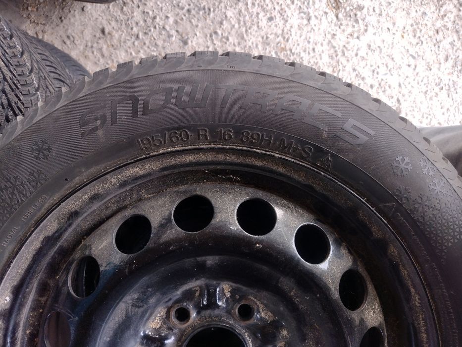 2x opona Vredestein Snowtracs 195/60R16