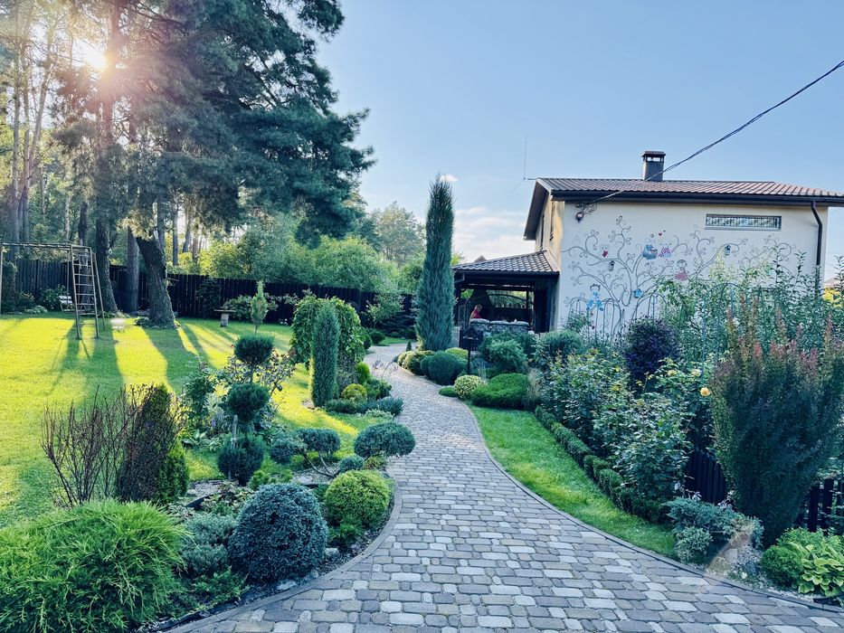 Затишний будинок з каміном в сосновому лісі, 10 соток.