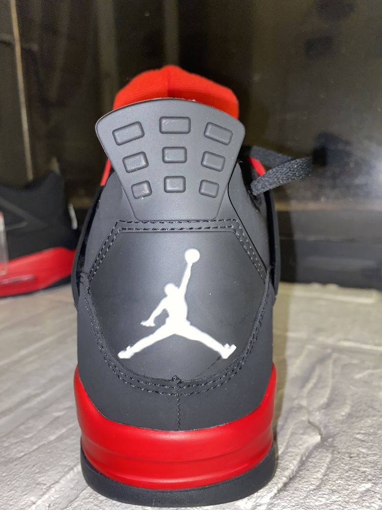 Air Jordan 4 Red Thunder