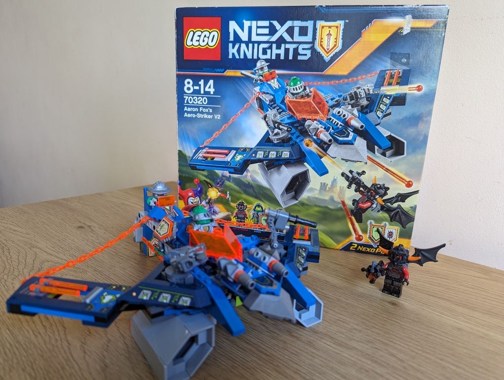 Lego Nexo Knights 70320 Aarons Fox's Aero-Stricker V2