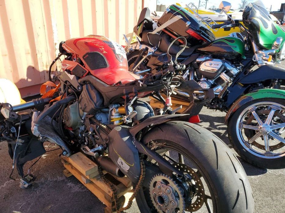 ducati streetfighter v4 2023