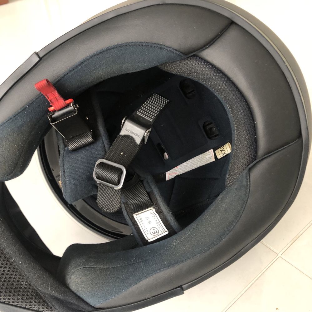 Kask na motor HJC XXL czarny IS-17